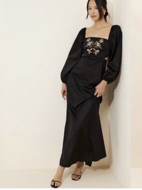 Especia Embroidered Cut Out Maxi Dress Sz.XS
NEW